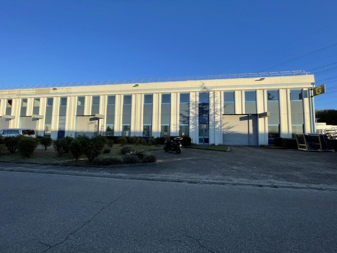 Local d'activité Saint-Quentin-Fallavier 3910m² Vente local d'activité Saint-Quentin-Fallavier Isère OVACT2311149 0